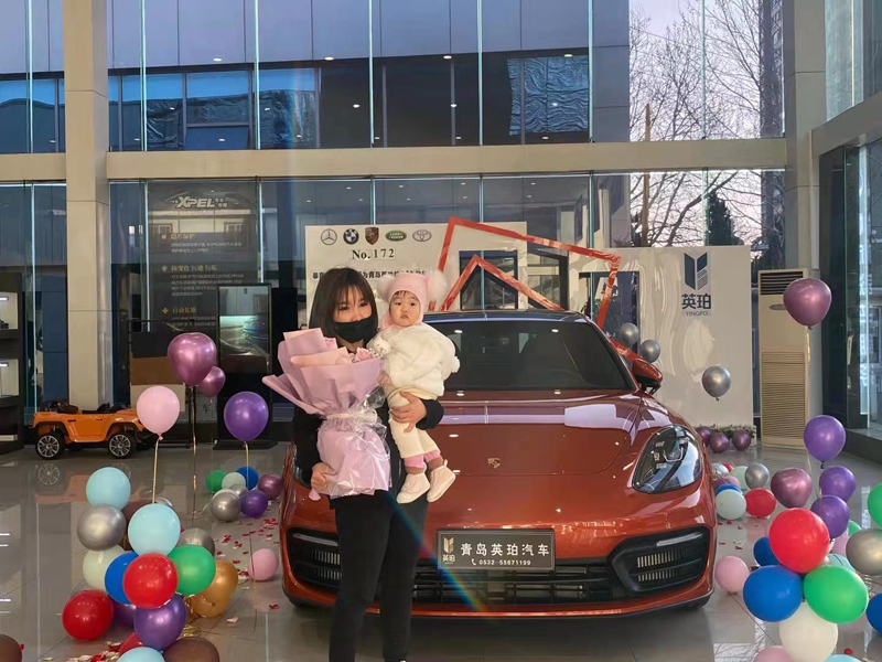 恭喜陳先生喜提愛車保時(shí)捷panamera